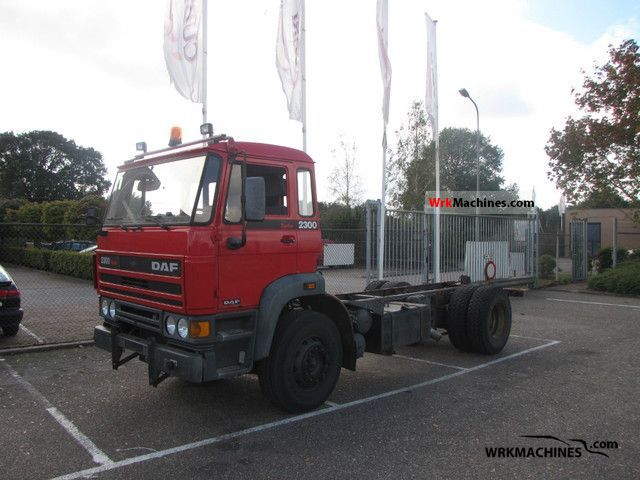 1992 DAF F 2300 2300 Truck over 7.5t Chassis photo