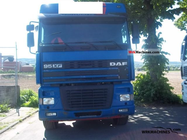 2002 DAF XF 95 95.430 Truck over 7.5t Stake body photo