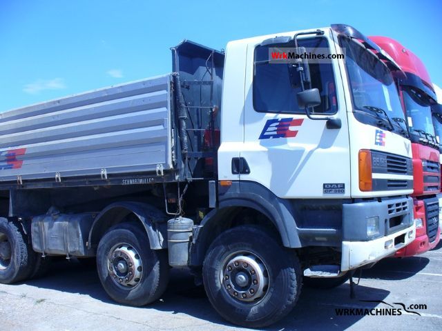 2001 DAF CF 85 85.380 Semi-trailer truck Hazardous load photo