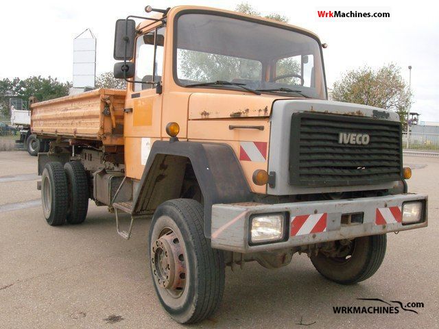 1991 IVECO P/PA-Haubenfahrzeuge 160-17 ANW Truck over 7.5t Three-sided Tipper photo