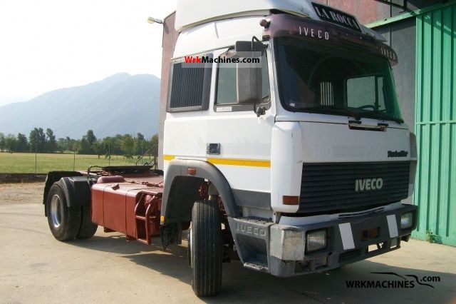 1992 IVECO TurboStar 190-36 T Semi-trailer truck Standard tractor/trailer unit photo