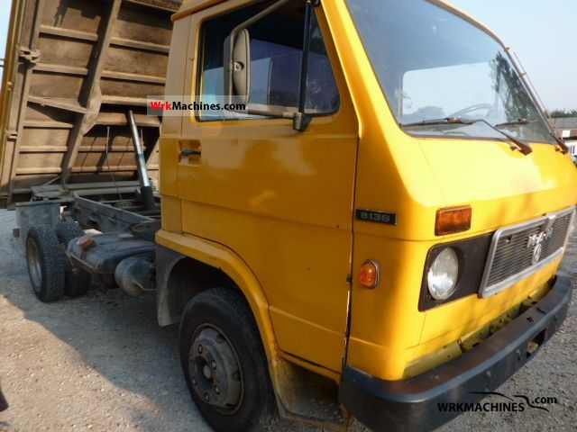 1983 MAN G 8.136 Van or truck up to 7.5t Three-sided Tipper photo