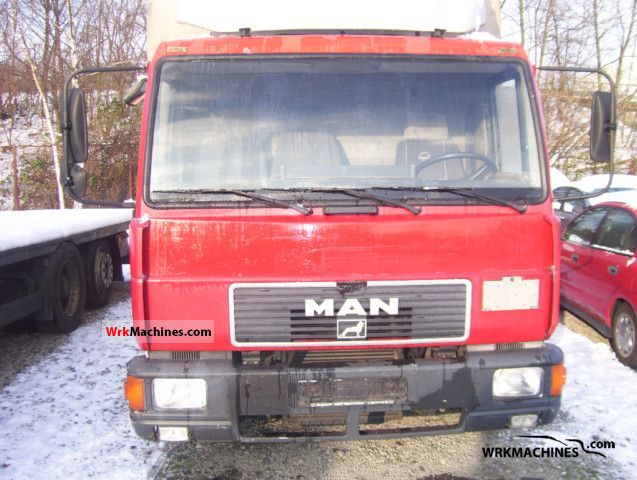 1995 MAN L 2000 8.153 Van or truck up to 7.5t Stake body and tarpaulin photo