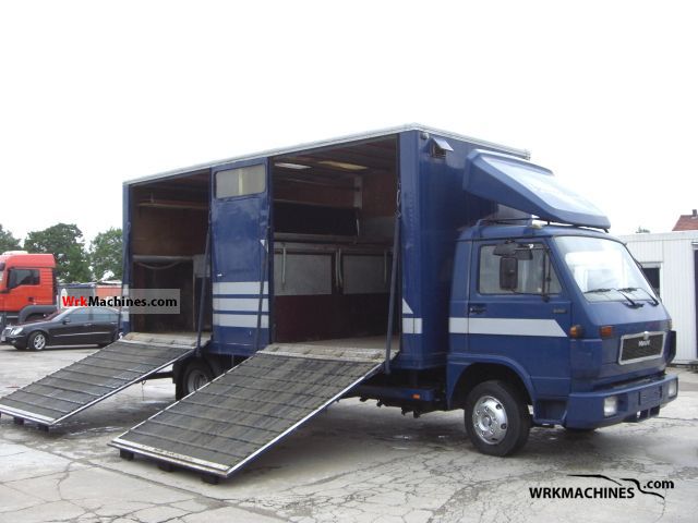 1992 MAN G 90 8.150 Van or truck up to 7.5t Cattle truck photo