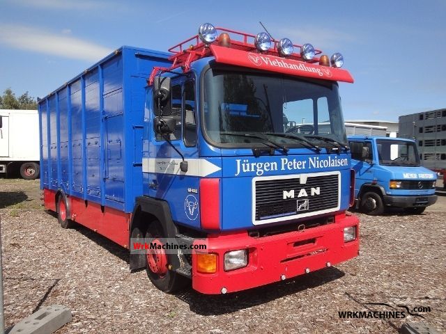 1994 MAN M 90 12.192 Truck over 7.5t Horses photo
