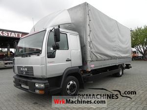 2001 MAN L 2000 8.220 Van or truck up to 7.5t Stake body and tarpaulin photo