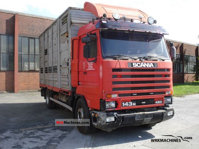 1995 SCANIA 3 - series 143 M/420 Truck over 7.5t Horses photo