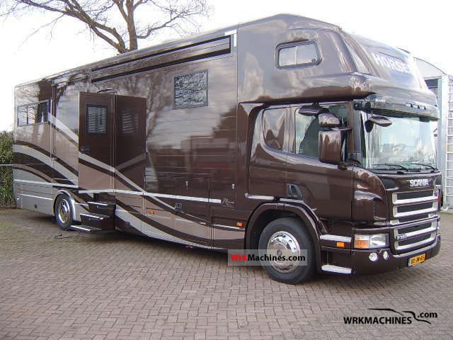 2010 SCANIA P,G,R,T - series P 380 Truck over 7.5t Horses photo